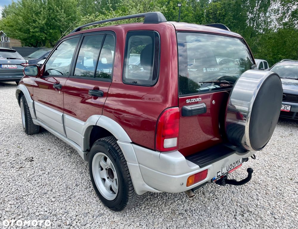 Suzuki Grand Vitara 2.0 Limited - 12