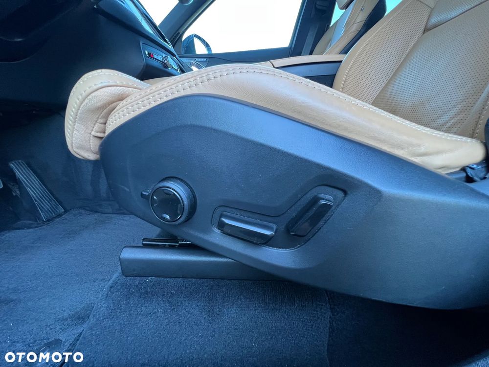 Volvo XC 90 B5 D AWD Plus Bright 7os - 17