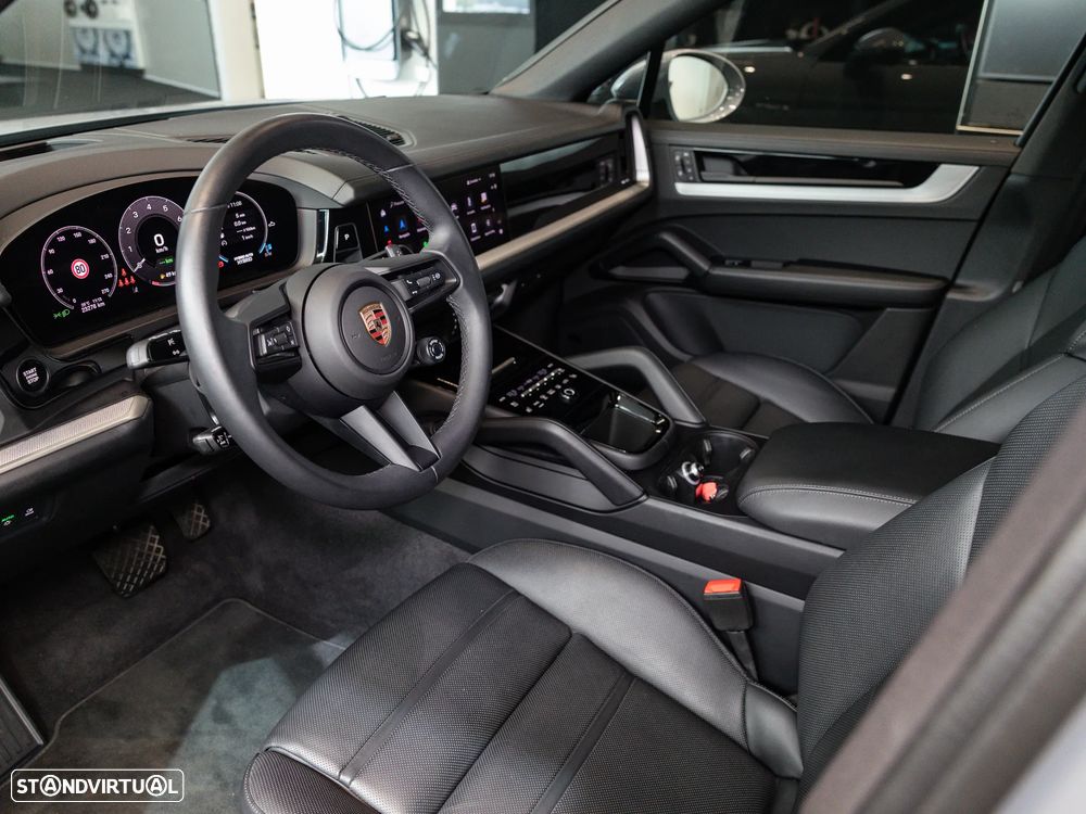 Porsche Cayenne Coupé E-Hybrid - 15