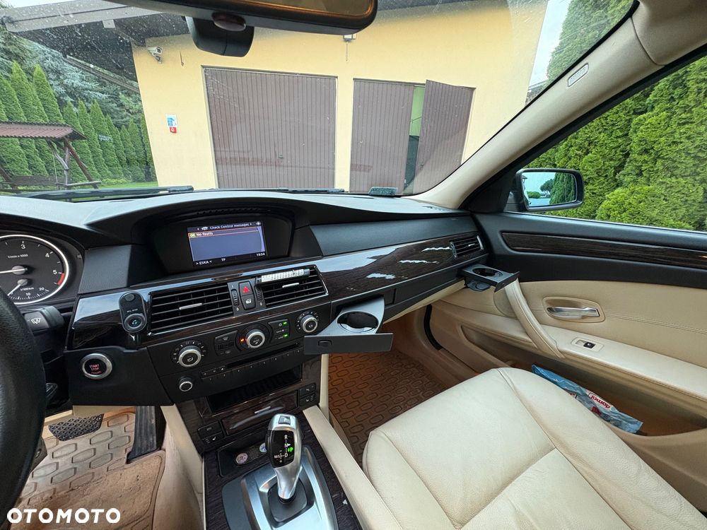 BMW Seria 5 520d - 19