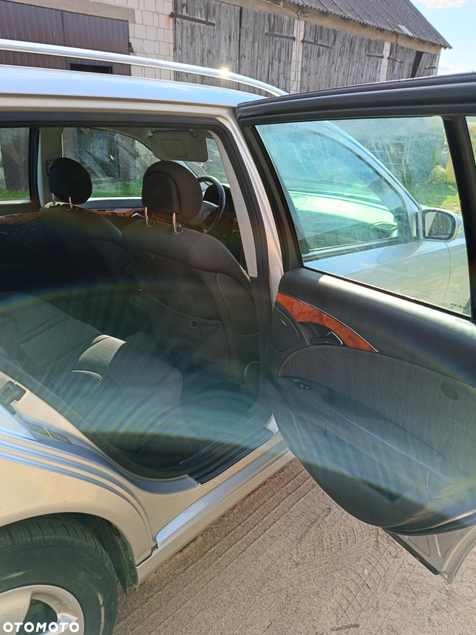 Mercedes-Benz Klasa E 320 T CDI Elegance - 17