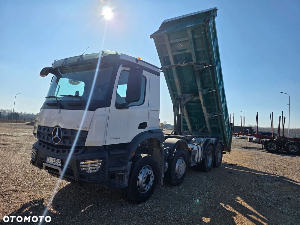 Mercedes-Benz Arocs 3243 - 3