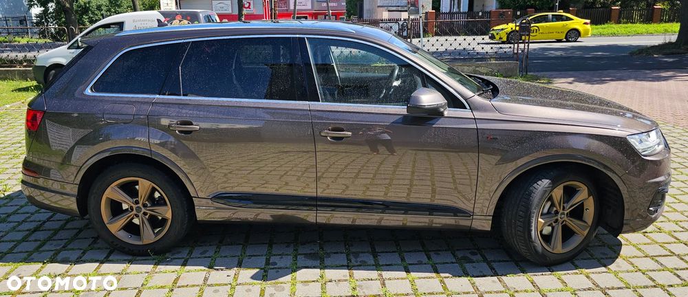 Audi Q7 - 11