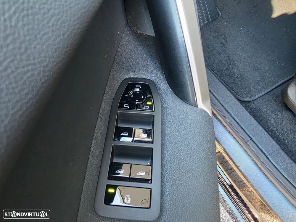 BMW iX xDrive 40 Pack Desportivo - 12