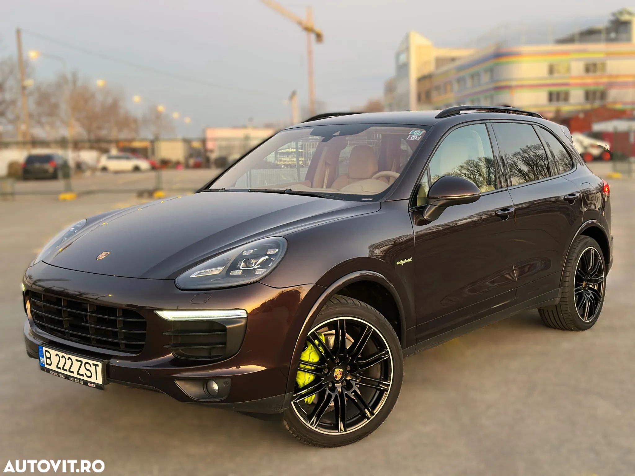 Porsche Cayenne - 1