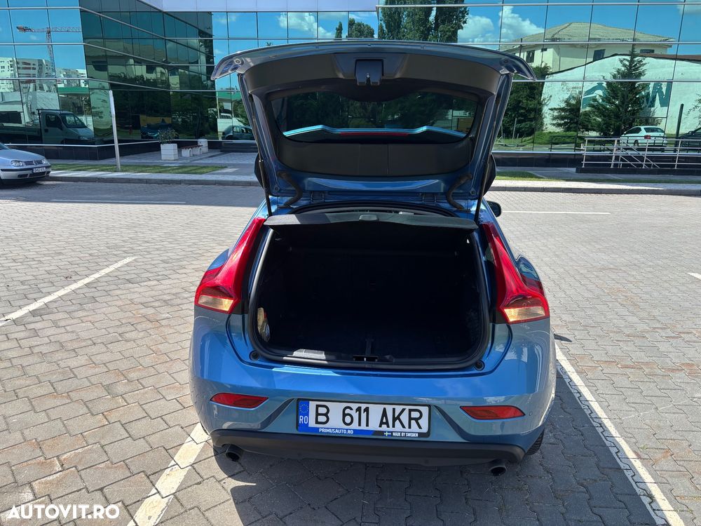 Volvo V40 T4 Powershift Momentum - 23