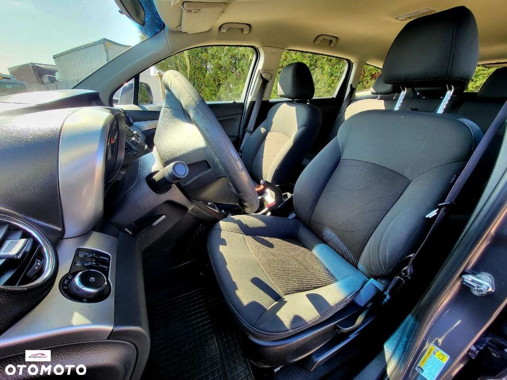 Chevrolet Orlando - 22