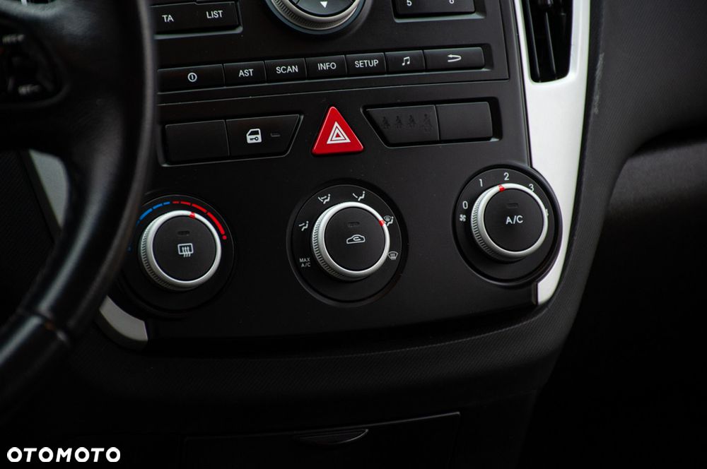 Kia Ceed 1.6 CVVT LX - 36