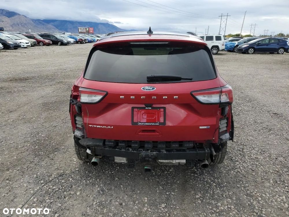 Ford Escape 2.0 EcoBoost AWD Titanium - 10