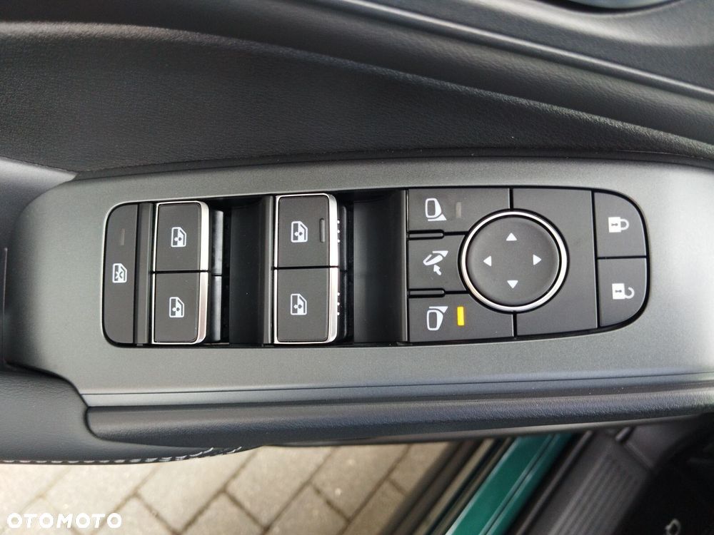 Nissan Qashqai 1.3 DIG-T MHEV N-Connecta Xtronic - 19
