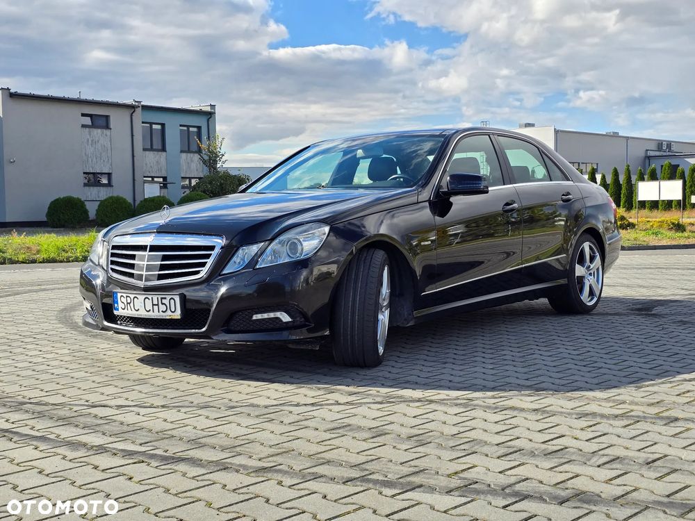 Mercedes-Benz E-Class 2009 photo 3
