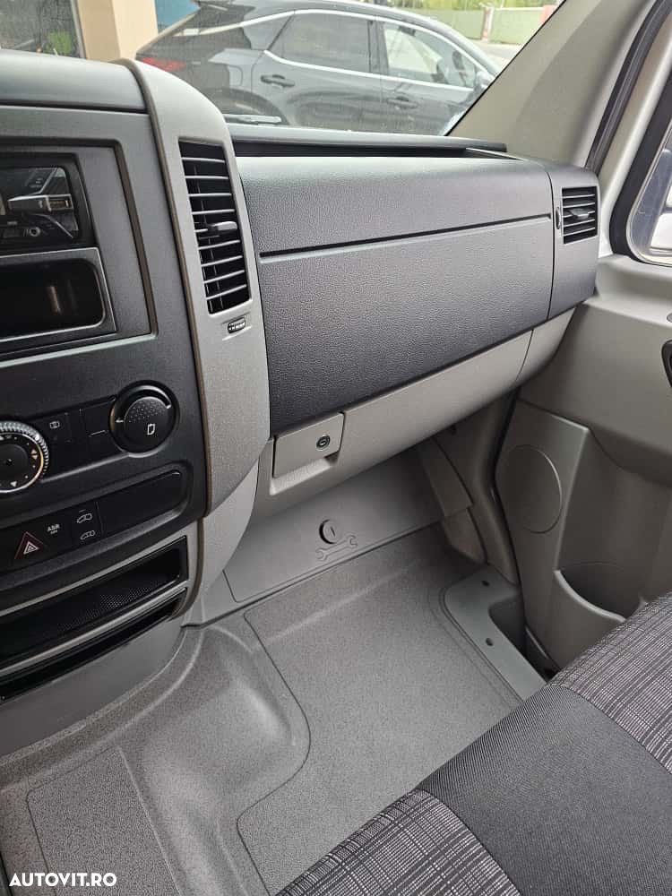 Mercedes-Benz Sprinter - 22