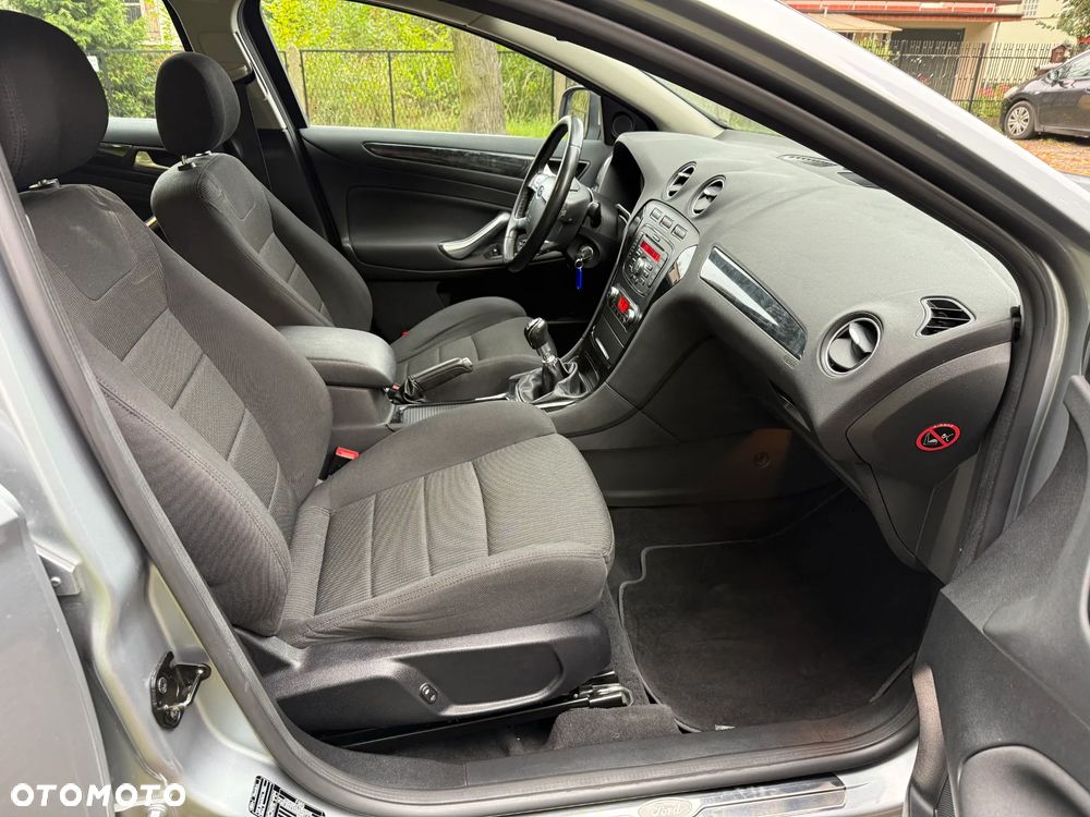Ford Mondeo - 31