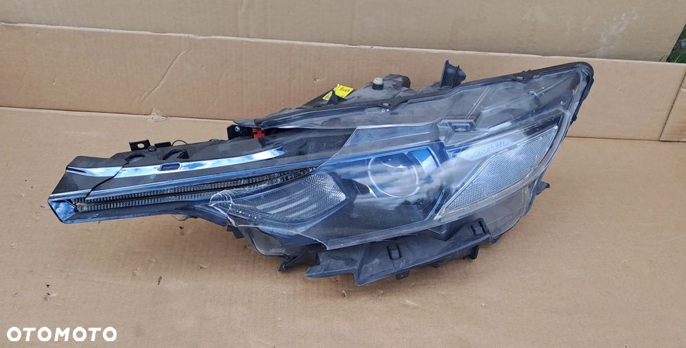 MASERATI LEVANTE M161 16- LEWA LAMPA XENON 670034641 90084406 - 1