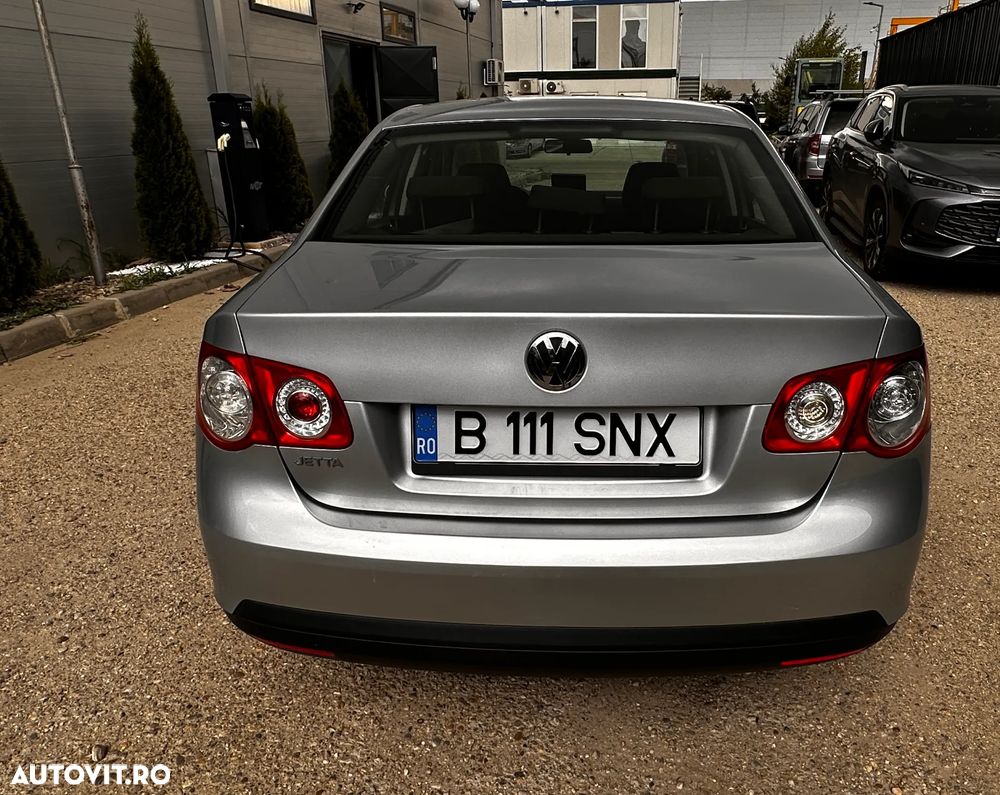 Volkswagen Jetta 1.6 TDI DPF Trendline - 7