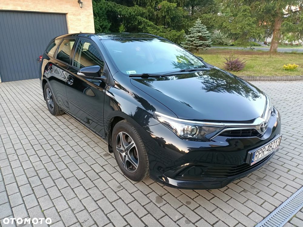 Toyota Auris 1.6 Classic Plus - 2
