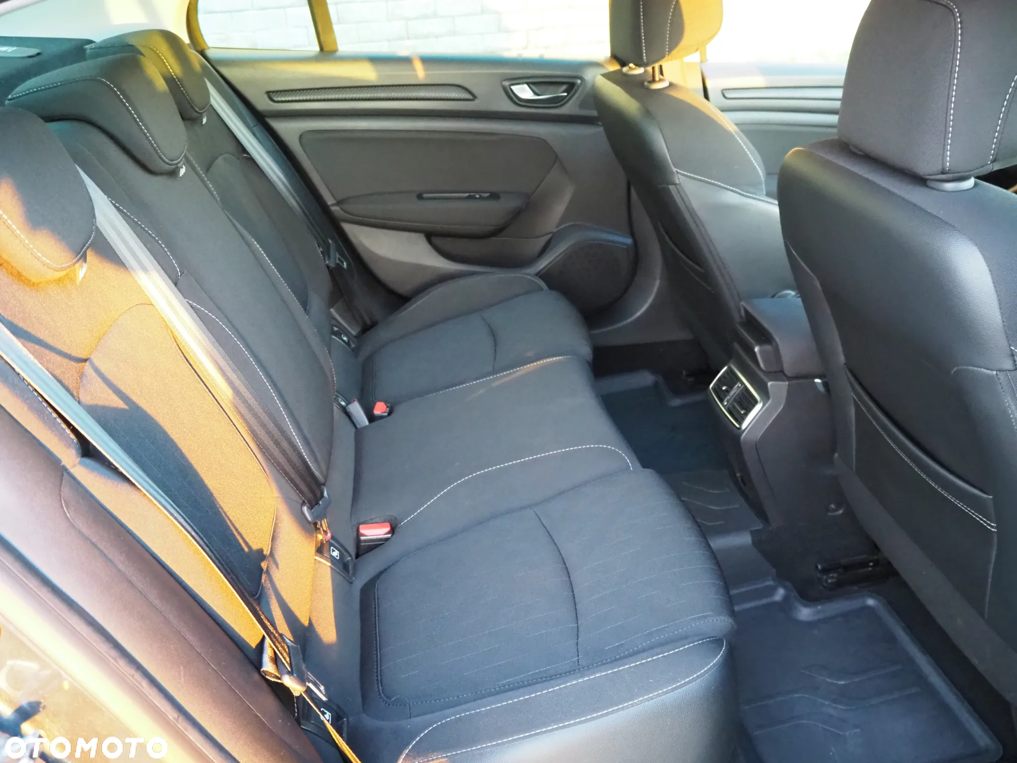 Renault Megane 1.5 Blue dCi Intens EDC - 20