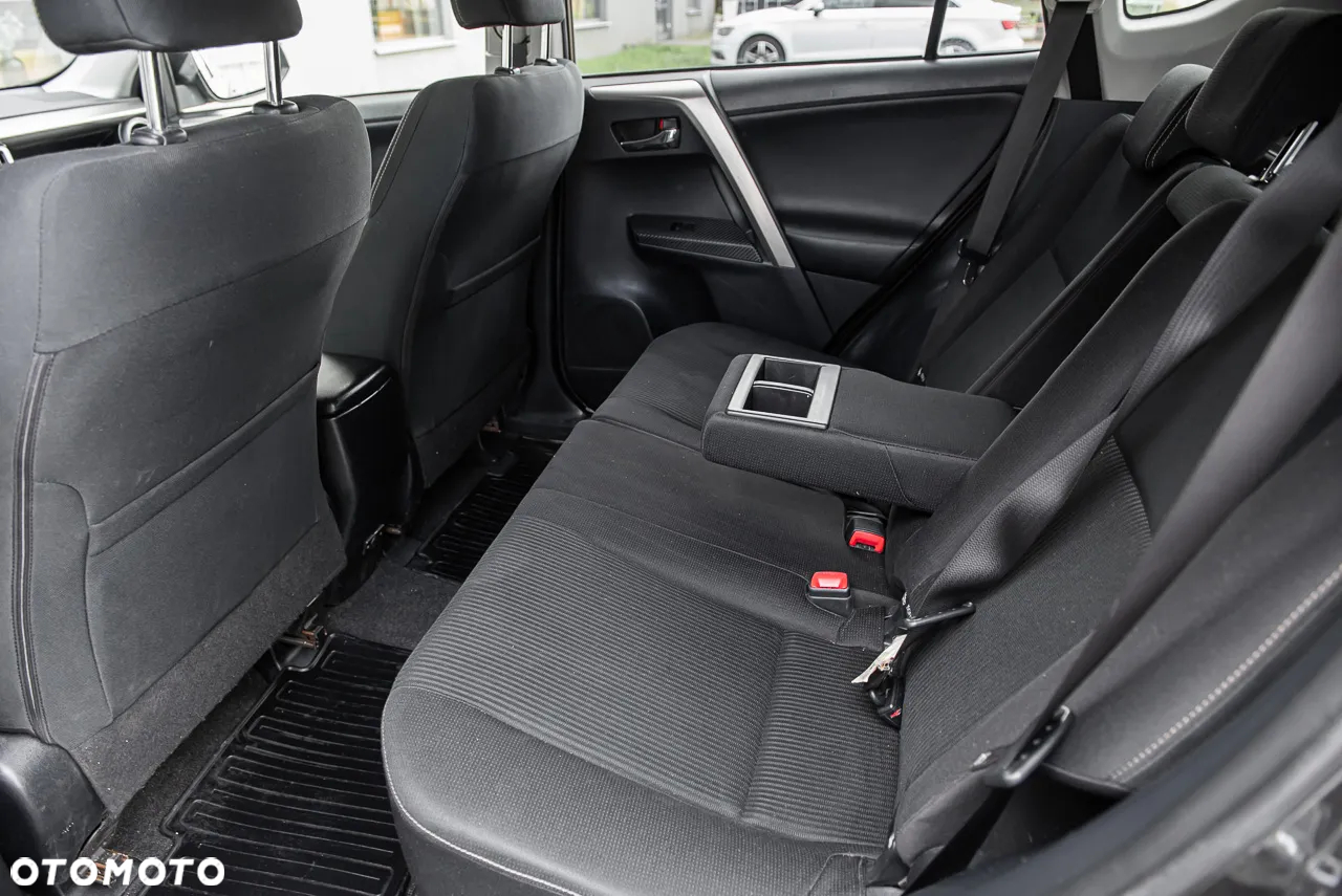 Toyota RAV4 2.0 D-4D 4x4 - 26