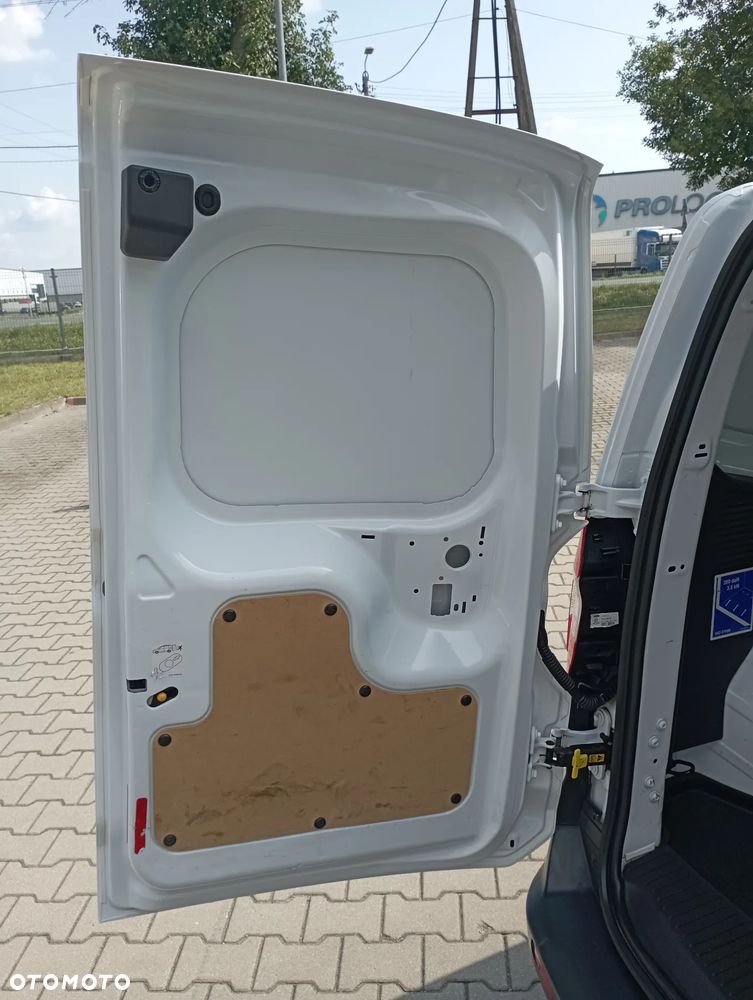 Ford Transit Courier Ambiente - 36