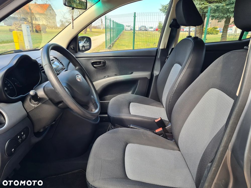 Hyundai i10 1.1 - 10