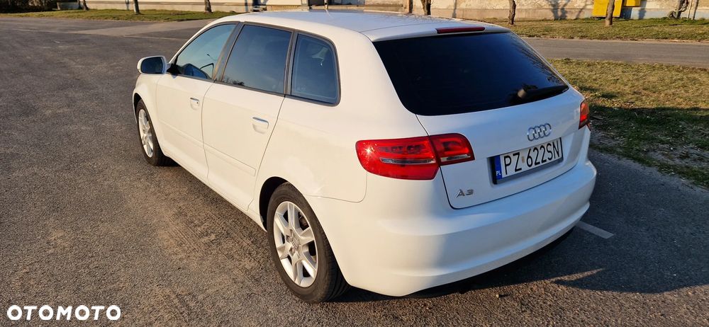 Audi A3 Sportback 1.6 Attraction - 3