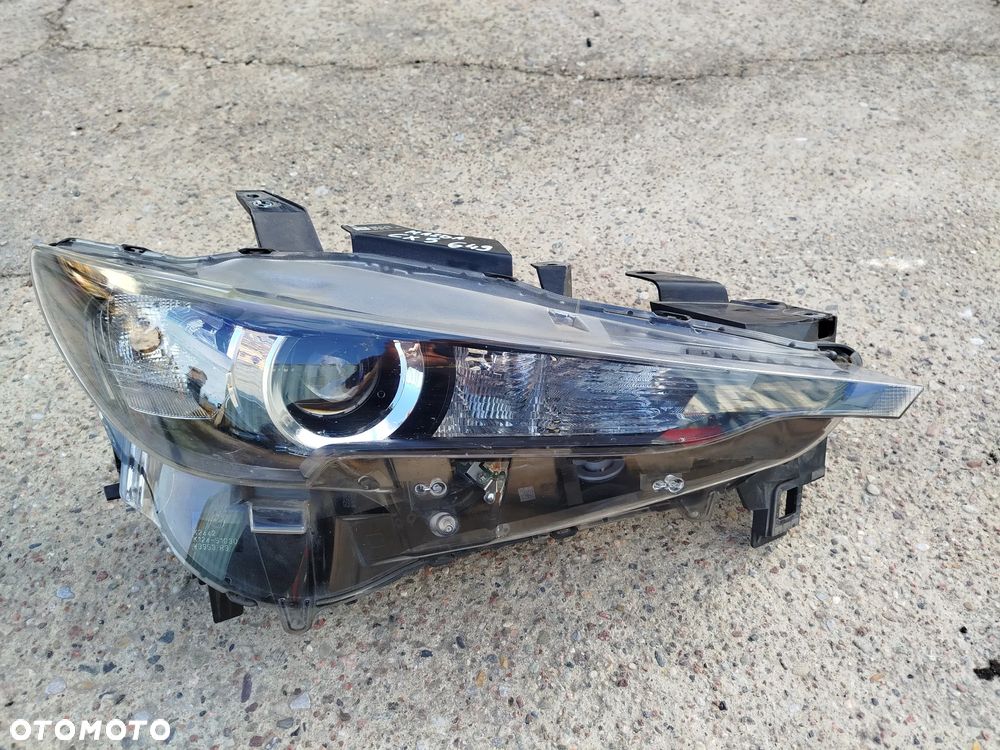 Mazda CX5 lampa prawa przód przednia LED - 1