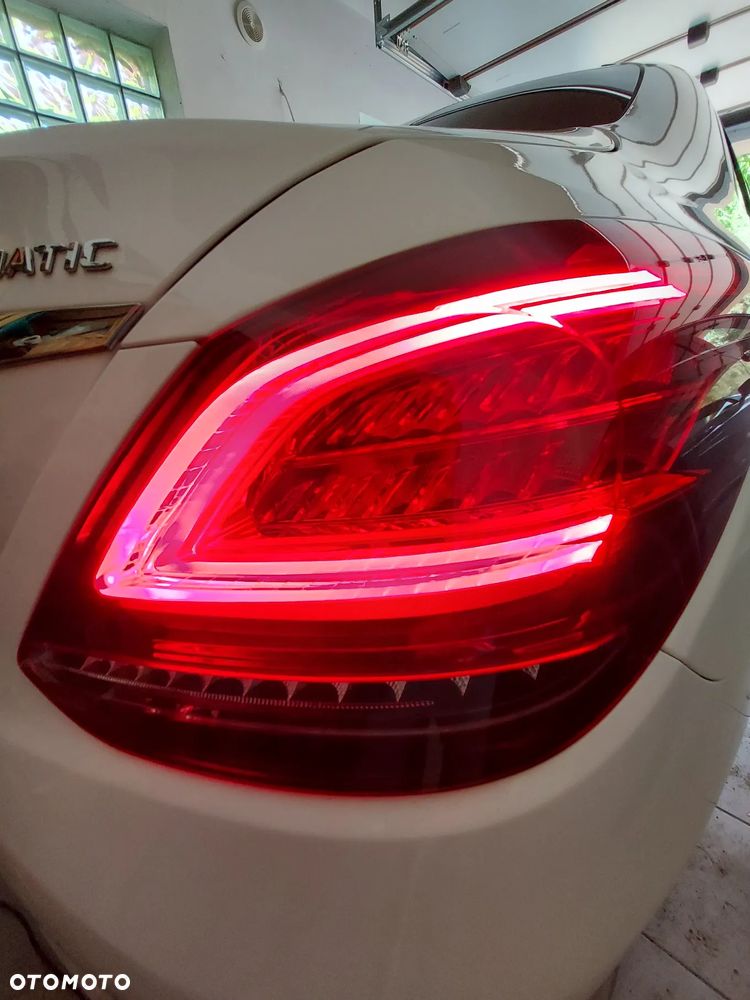 Mercedes-Benz Klasa C 220 d 4Matic 9G-TRONIC - 34