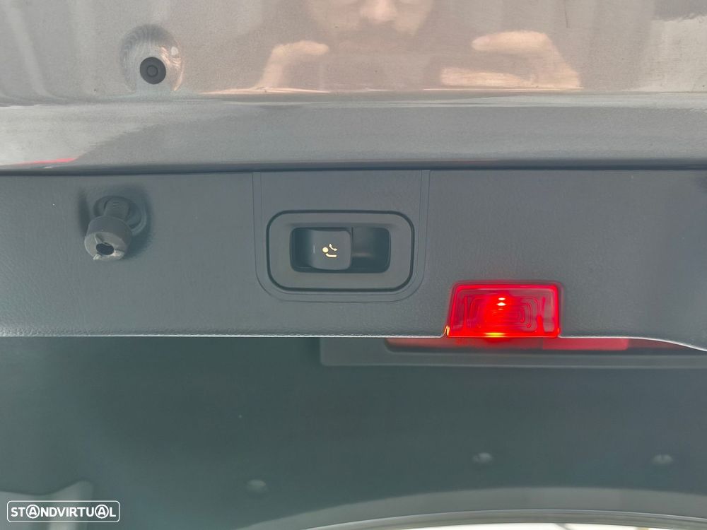 Mercedes-Benz CLA 45 AMG 4Matic+ Speedshift 8G-DCT - 21