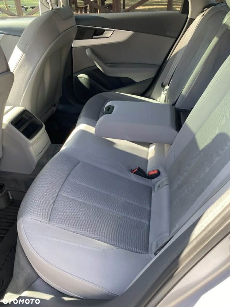 Audi A4 Avant 2.0 TDI - 8