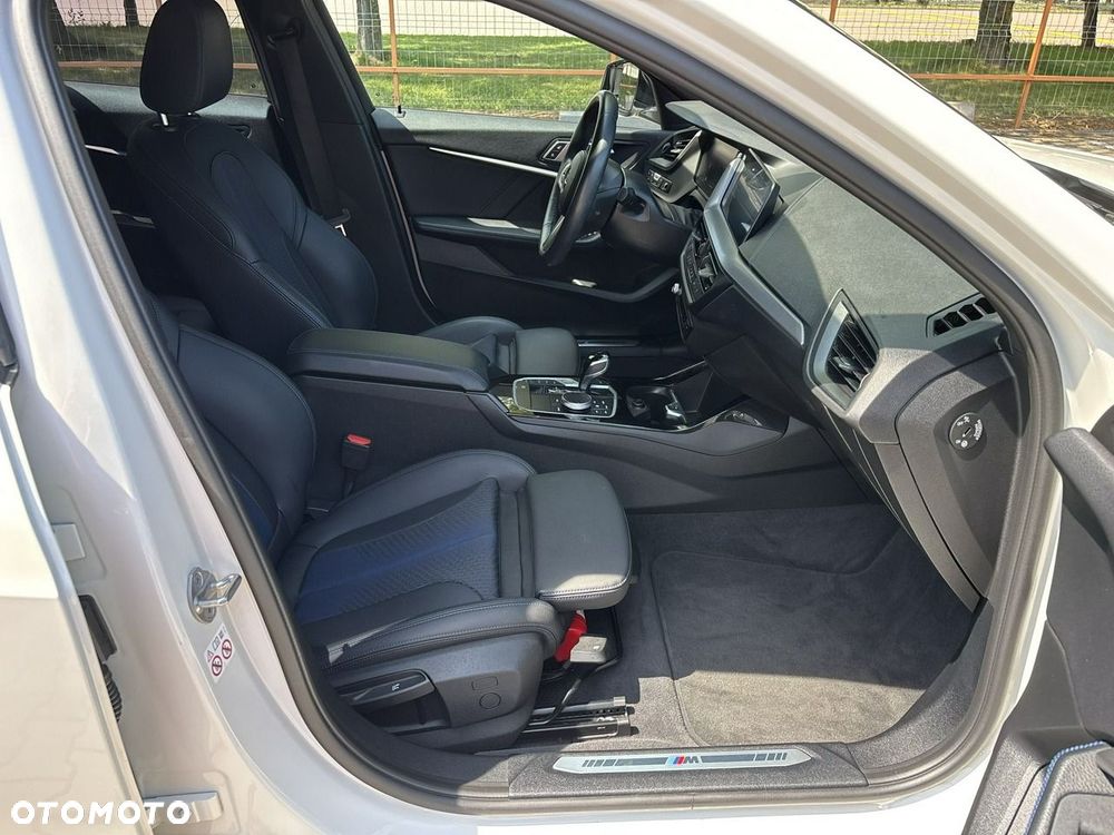 BMW Seria 1 118i M Sport - 15