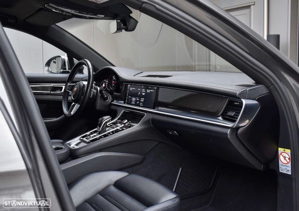 Porsche Panamera 4 S - 16