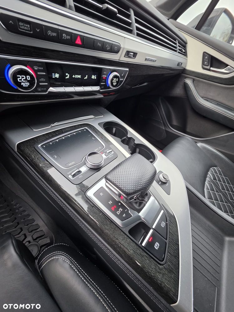 Audi Q7 - 16