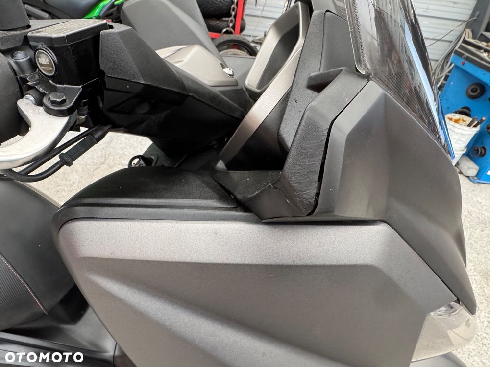 Yamaha X-max - 20