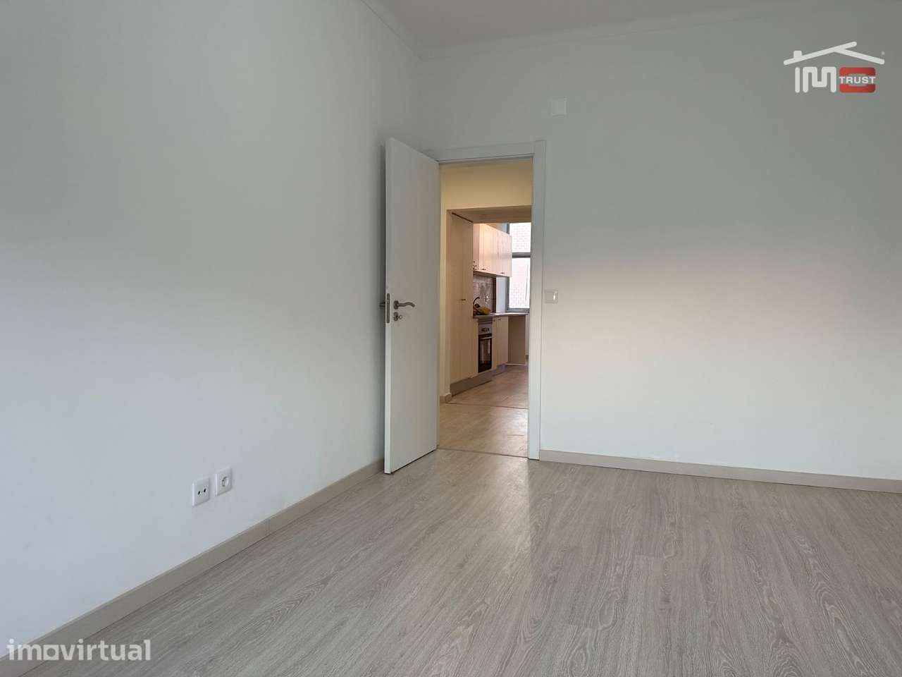 Apartamento T1 Totalmente Remodelado - Grande imagem: 3/14