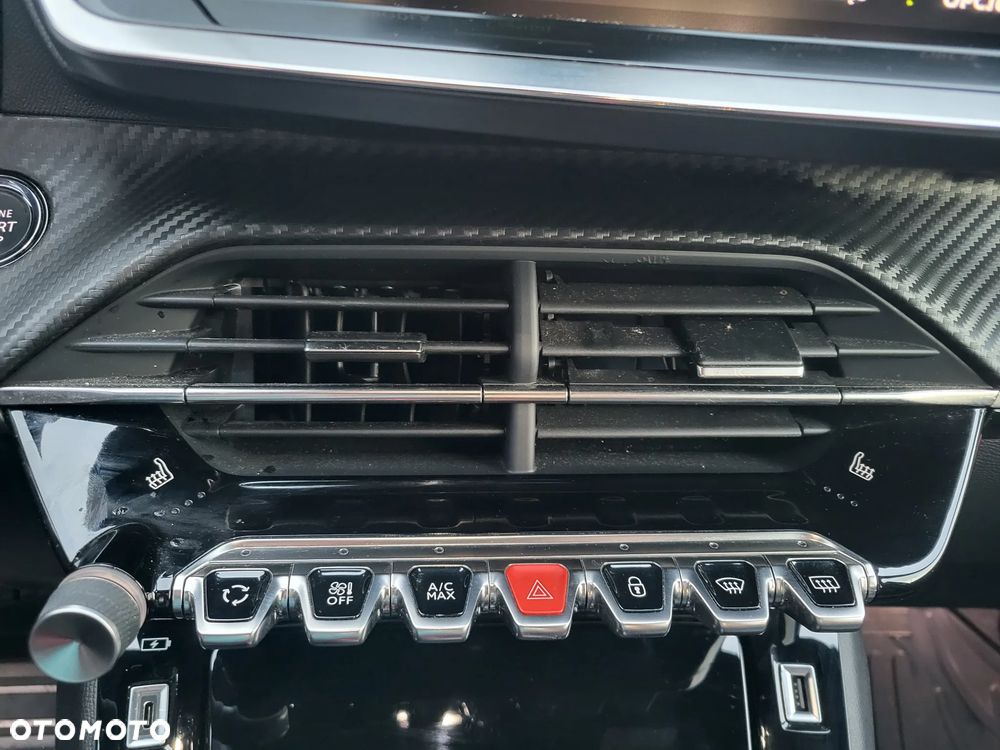 Peugeot 208 PureTech 130 EAT8 GT - 12