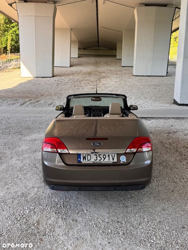 Ford Focus 2.0 16V Titanium - 5