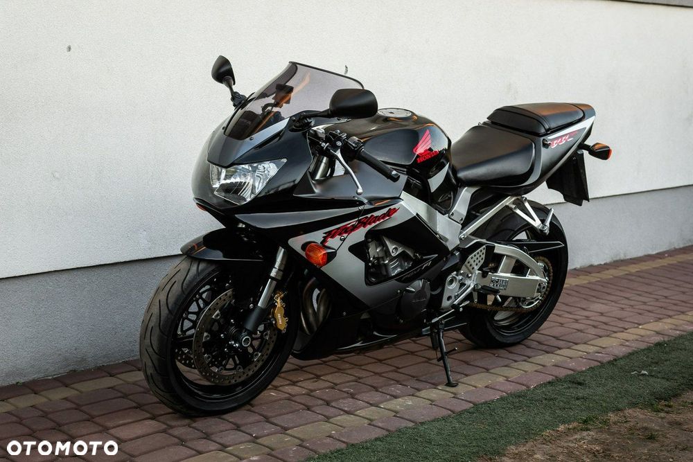 Honda CBR - 7