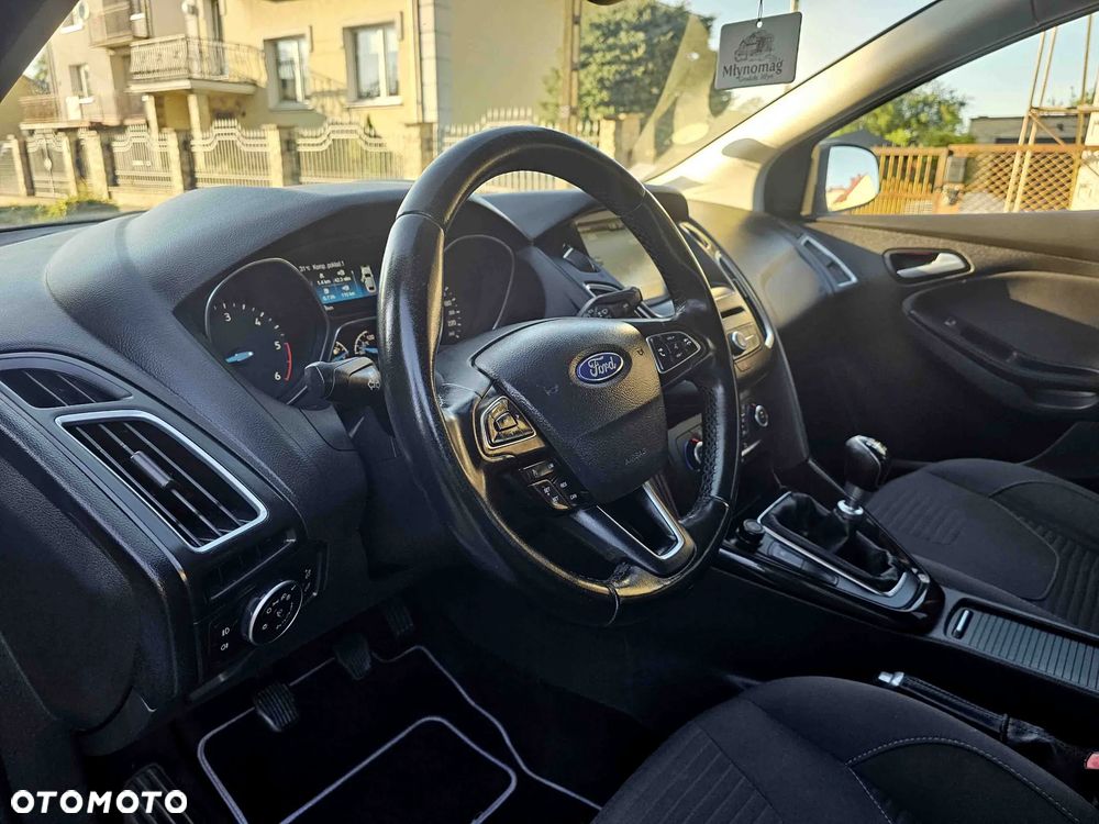 Ford Focus 2.0 TDCi Titanium ASS - 13