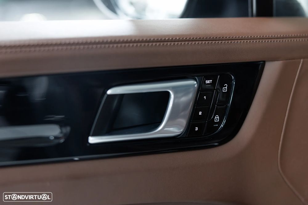 Porsche Cayenne Coupé E-Hybrid - 35