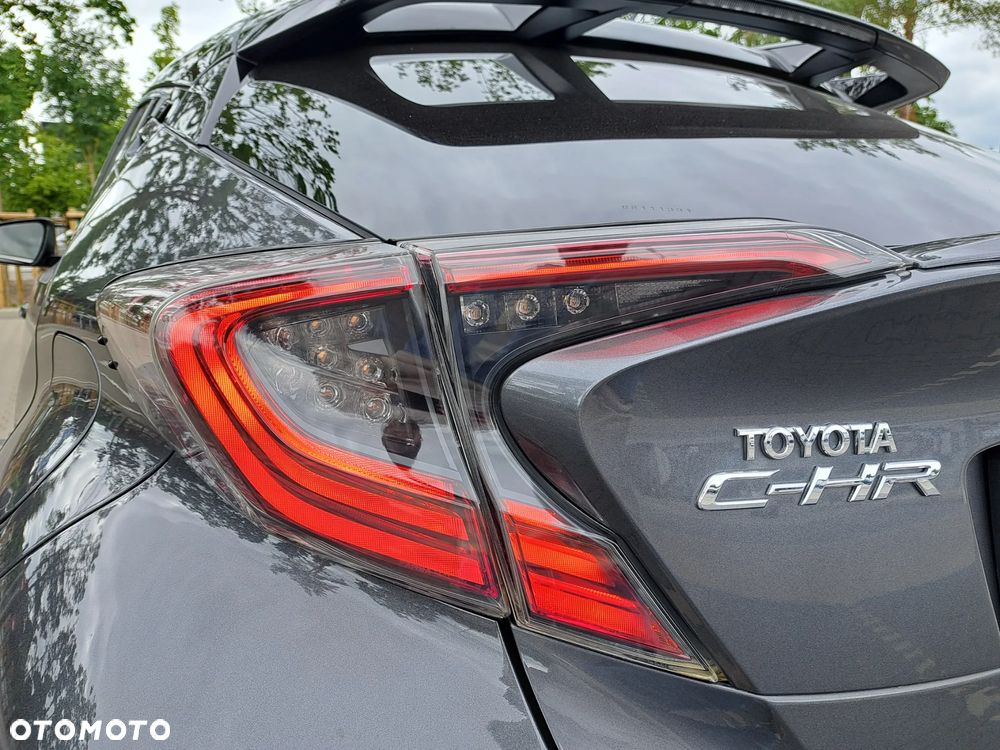 Toyota C-HR Lounge - 11
