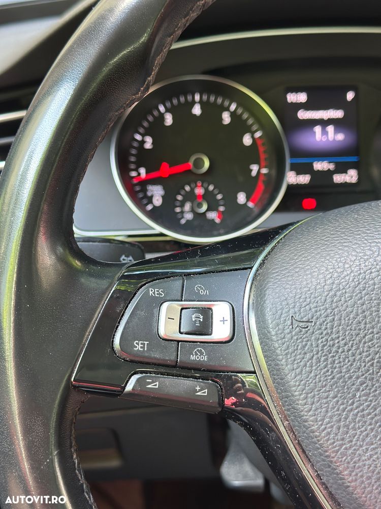 Volkswagen Passat - 19