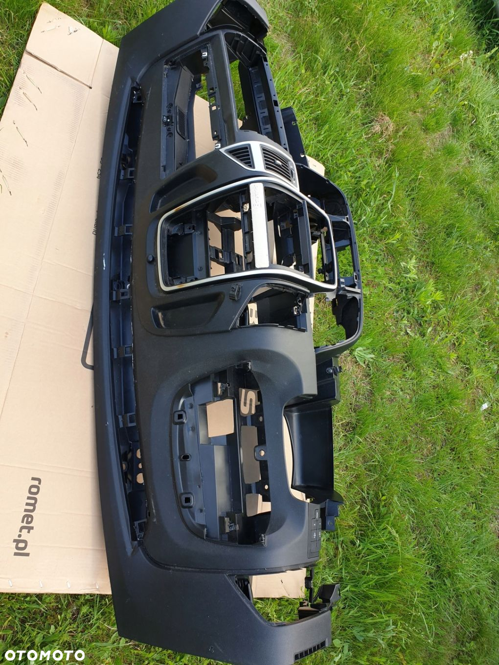 KONSOLA DESKA PULPIT KAMPER BAVARIA PILOTE 2014r - 3