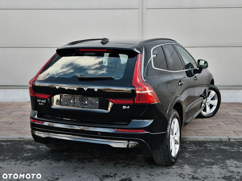 Volvo XC 60 B4 D Momentum Pro - 12