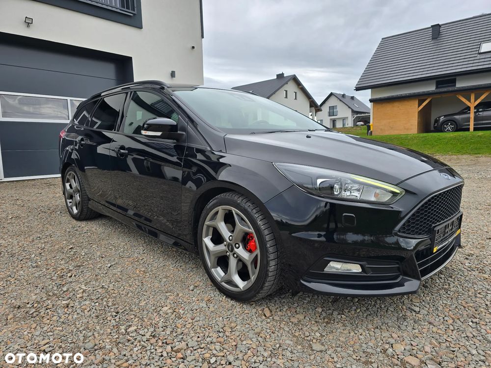 Ford Focus 2.0 EcoBoost ST mit Leder-Exclusiv-Paket - 27