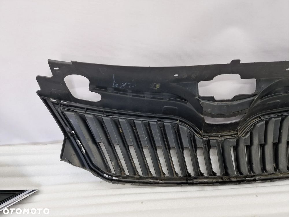 SKODA RAPID 5JA 12- ATRAPA / GRILL PRZDNI PRZÓD , NR 5JA863668 , NR AUKCJI GR91 - 10