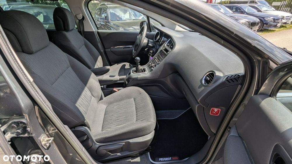 Peugeot 5008 - 21