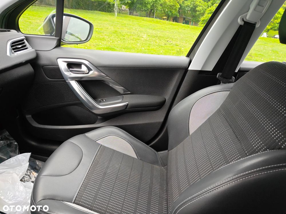 Peugeot 2008 - 13