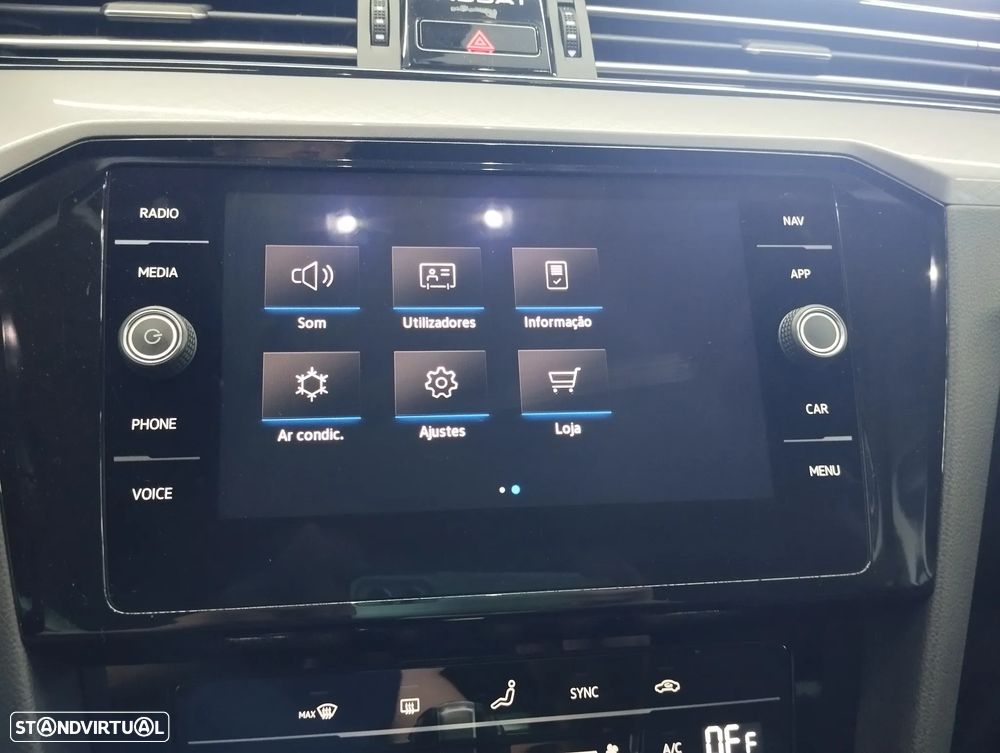 VW Passat Variant 2.0 TDI Business DSG - 28
