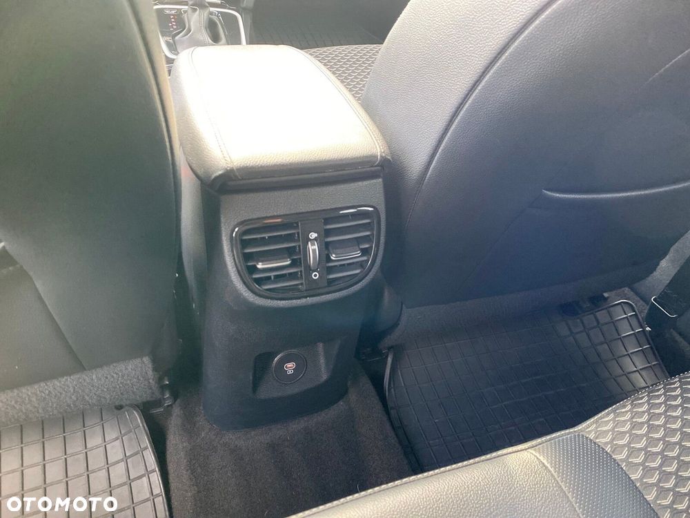 Kia Ceed - 13