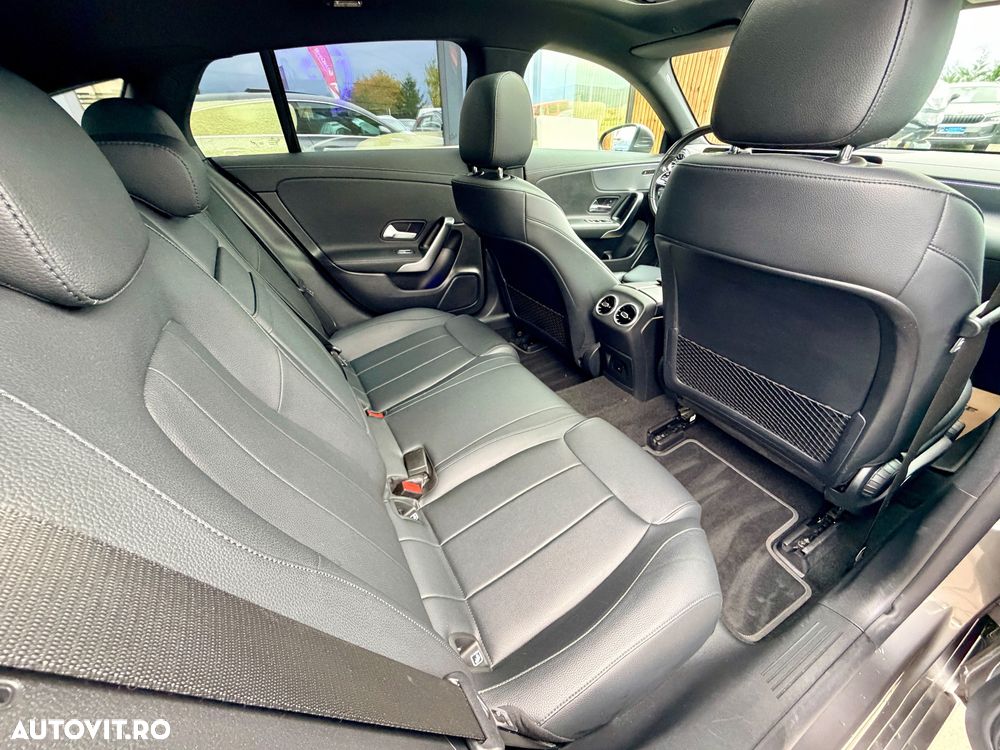 Mercedes-Benz CLA 180 - 9